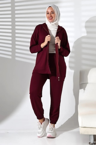 Kadın Mevsimlik Alt Ve Üst Rahat Mürdüm Spor Tesettür Takım Mürdüm