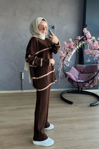 De Pose Iki Renkli Mevsimlik Ince Kumaş Triko Takım Kahverengi