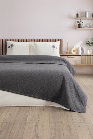 Çift Kişilik Nakışlı Jakarlı Pike-yatak Örtüsü Takımı-daniela-antrasit Antrasıt Antrasit