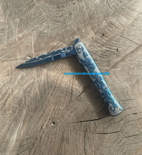 Alaska Carbon Çelik Özel Cep Çakısı Kamp Çakısı Özel Gül İşlemeli Cep Bıçak 22cm Mavi