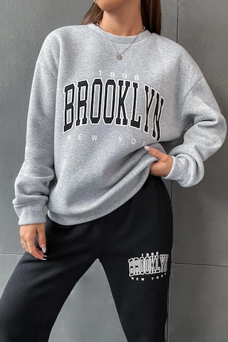 Modagen Kadın Siyah Gri Brooklyn Baskı Oversize Bisiklet Yaka Alt Üst Eşofman Takımı Grisiyah