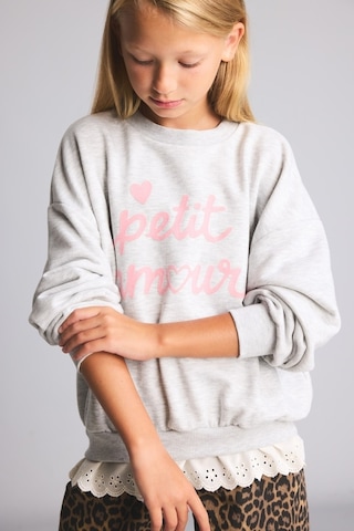 Defacto Bisiklet Yaka Baskılı Fırfır Detaylı Uzun Kollu Sweatshirt Kız Çocuk I5290a826wngr421 Gri-gr421