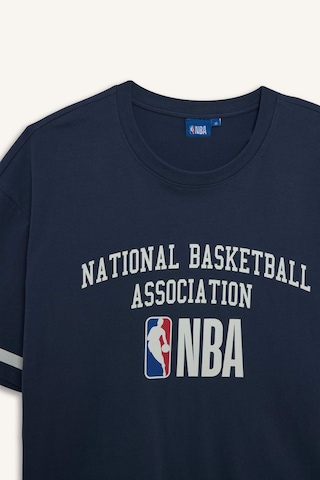 Defacto %100 Pamuk Nba Wordmark Oversize Geniş Kalıp Bisiklet Yaka Kısa Kollu Tişört E3011ax26spnv94 Lacivert-nv94