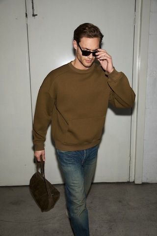 Grimelange Coyotes Erkek Bisiklet Yaka Kangru Cepli Organik Pamuk Regular Fit Koyu Haki Sweatshirt Koyu Haki