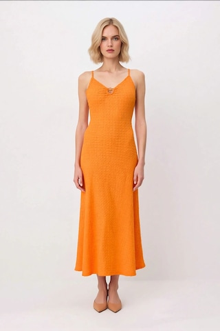 Benerly Kadın İnce Askılı V Yaka Dokulu Bodycon Maxi Elbise Astarsız Raha Turuncu
