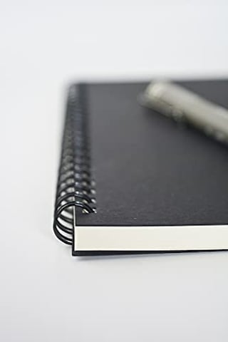 120 Günlük Tarihsiz Spiralli Planlayıcı - A5 Boyutu 60 Yaprak 120 Sayfa 90 Gr. Ivory Kağıt Siyah Kapak Genel