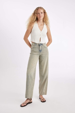 Defacto Coool Slim Fit Dar Kesim Düğmeli Triko Yelek D3584AX24HS Ekru