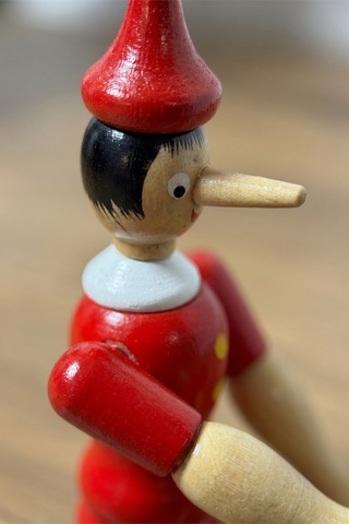 Lastikli Ahşap Pinokyo Figürlü Dekor Orta Boy 20 Cm