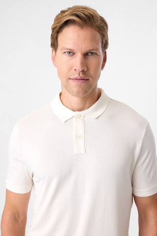 Back And Bond Beyaz Regular Fit Polo Yaka Tişört