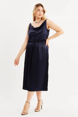 Saten Degaje Yaka Yırtmaçlı Elbise-1586 Lacivert