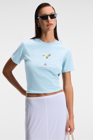 Grımelange IVONNE Kadın Cocktail Baskı Desenli Kısa Kollu Organik Pamuklu Bisiklet Yaka Crop Mavi T-Shirt