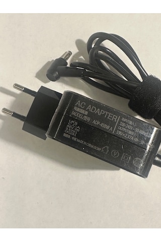 19 Volt 2.37 Amper Asus Uyumlu Adaptör 19 Volt 2.37 Amper 4.0 Mm 1.35 Mm Adaptör