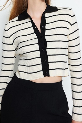 Ersefa Kadın Modern Tarz Slim Polo Yaka Crop Triko Hırka Siyah