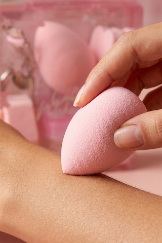 8 Parça Pembe Makyaj Süngeri, Fırçası Ve Kirpik Kıvırıcı Seti
