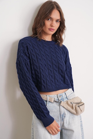 6863 Kadın Saç Örgülü Crop Triko Kazak Lacivert Lacivert