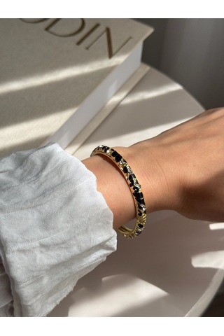 Siyah Taş Detaylı Altın Kaplama Kelepçe Bilezik Şık Ve Zarif Kadın Takı Altın