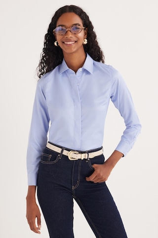 Tudors Kadın Slim Fit Dar Kesim Vucüda Oturan Uzun Kollu Gizli Düğme Detaylı Mavi Basic Gömlek-35556 Mavi