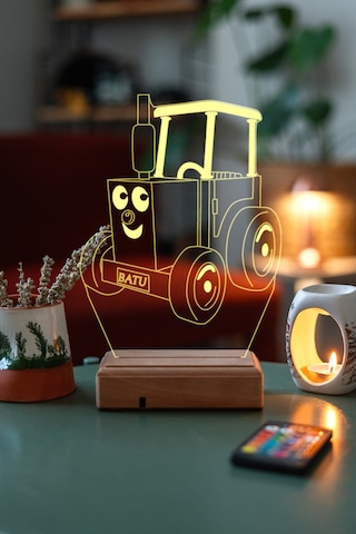 Çocuklara Özel Hediye 3D Sevimli Traktör Led Masaüstü Lamba