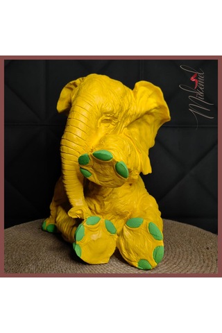 El Yapımı Sarı Fil Heykeli Yeşil Detaylarla Eşsiz Ev Dekoru