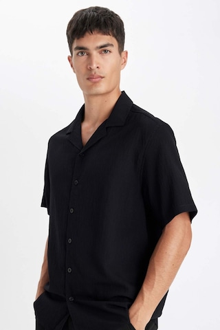 DeFacto Siyah Relax Fit Polo Yaka Krinkıl Kısa Kollu Gömlek C4127AX24AUBK27