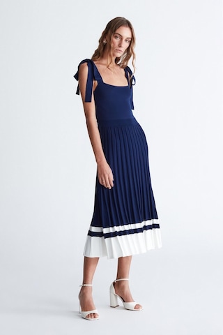 Styleboom X Peraluna Kelly Dress Askılı Bağlama Detaylı Rahat Kesim Midi Boy Yazlık Kadın Triko Elbise Lacivert