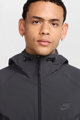 Nike Tech Woven Windrunner Full Zip Loose Fit Jacket Erkek Bol Kesim Dokuma Kapüşonlu Spor Ceket Antrasit Antrasit