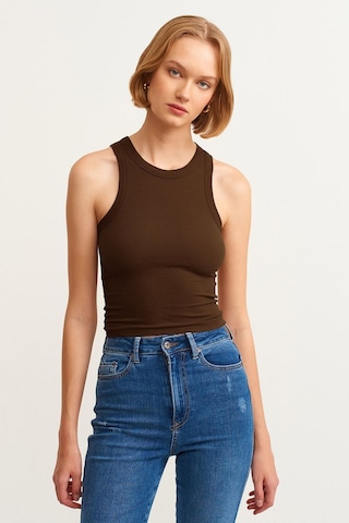 Kadın Yavruağzı Fitilli T-shirt Halter Yaka Örme Atlet Kahve