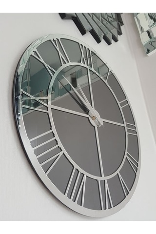 Ayna Denizi Silver Smoked Model Gümüş Füme Renk 50 CM Dekoratif Aynalı Duvar Saati Gümüş