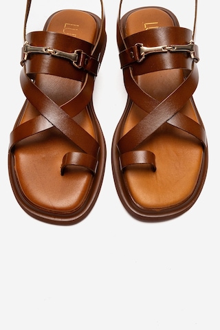 Luvishoes Fabıana Taba Hakiki Deri Tokalı Kadın Parmak Arası Sandalet