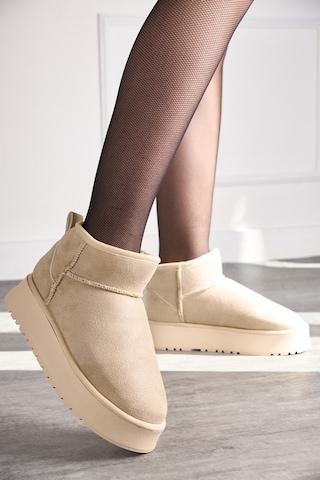 400U Kalın Taban Ultra Mini Süet Günlük Kadın Bot – Bej