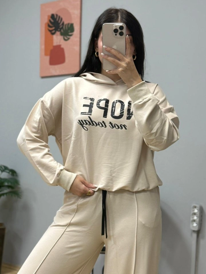 Tua Moda Kadın Uzun Kollu Nope Baskılı Beli Ribanalı Ikili Takım Bej