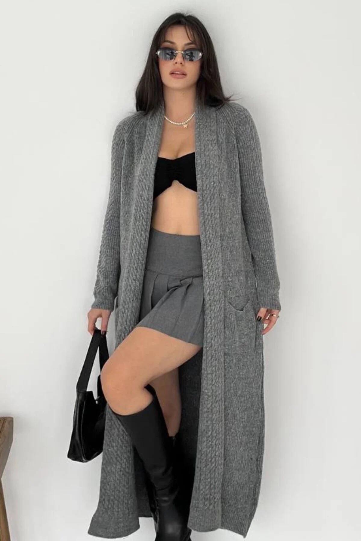 Kadın Yumuşak Dokulu Cepli Örgü Diz Altı Uzun Triko Hırka Açık Gri