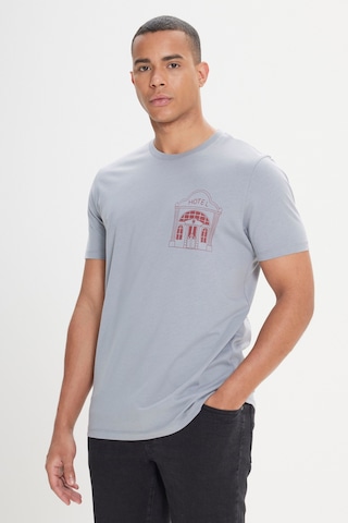 AC&Co / Altınyıldız Classics Erkek Grı Standart Fit Normal Kesim Baskılı Bisiklet Yaka Tişört Gri