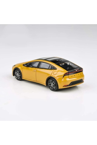 1:64 2023 Toyota Prius Maximum Yellow