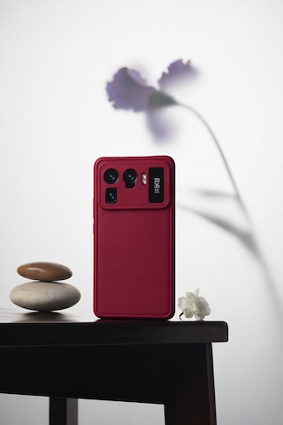 Mi 11 Ultra Ve Mi 11 Uyumlu Kamera Çıkıntılı Mat Silikon Telefon Kılıfı Resimdeki