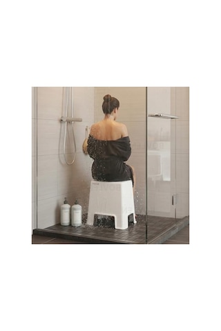 Kaymaz Banyo Taburesi, 150 Kg Taşıma Kapasitesi İle Güvenli Kullanım Açık Ceviz