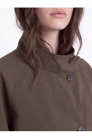 Lcw Modest Kahverengi Dik Yaka Ekose Oversize Kadın Trençkot