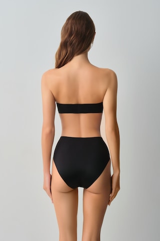 Suwen Invisible Yüksek Bel Lazer Kesim İz Bırakmayan Slip Külot Sw9930b012 Siyah
