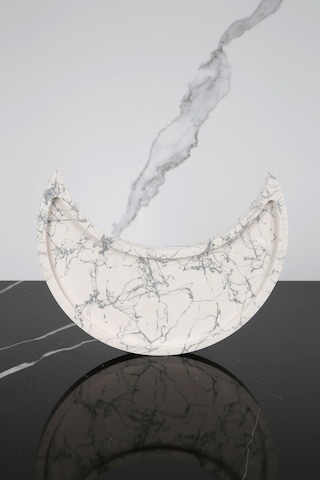 Mermer Desenli Beton Sunum Tepsisi Hilal Şeklinde Servis Sunum Tabağı Sunumluk