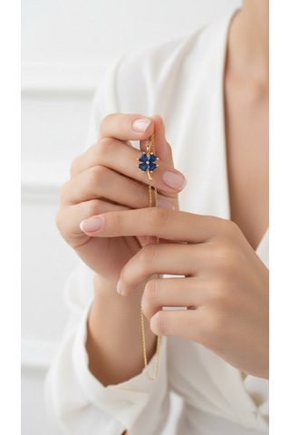 Çekirdekjewelry 925 Ayar Gümüş Safir Taşlı Yonca Kolye Sarı