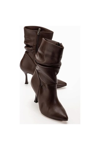Khi-zai Kadın Yüksek Fermuarlı Topuklu İnce Körüklü Destekli Bot Kahverengi