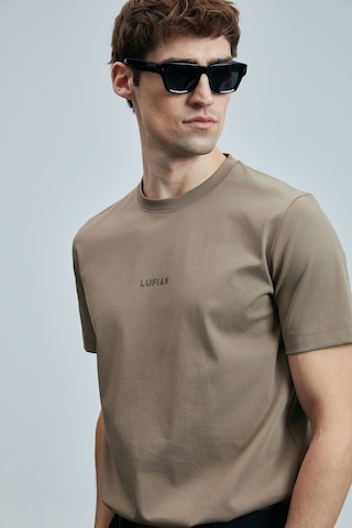 Lufian Erkek Marcus Modern Grafik T-shirt 111020235 Deve Tüyü Deve Tüyü