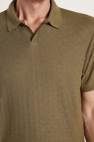Tudors Erkek Slim Fit Dar Kesim Viskon Kumaş Desenli Düz Pike Düğmesiz Haki Polo Yaka Tişört-34759 Haki