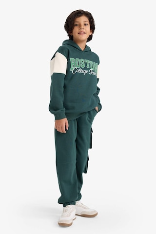 Defacto Erkek Çocuk Kargo Fit Slogan Baskılı Kalın Sweatshirt Kumaşı Pantolon G5637a825cwgn536 Yeşil-gn536