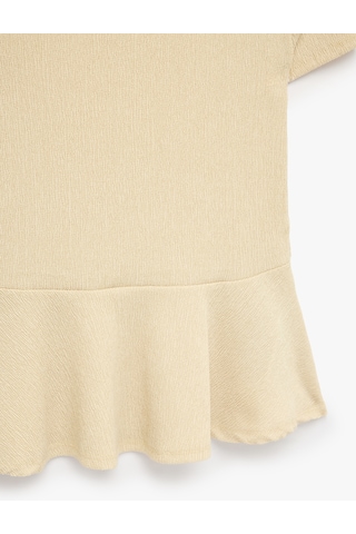 Koton Bürümcük Kumaş Slim Fit Kısa Kollu Bisiklet Yaka Volanlı Peplum Kesim Tişört Bej 6sak50383ek Ekru