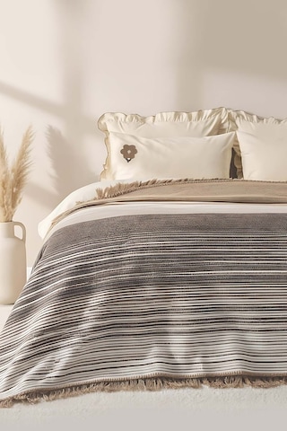 Veloura Bej Çift Kişilik Püsküllü Battaniye Çok Renkli