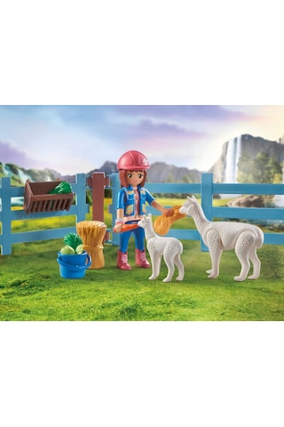 Playmobıl 71353 Stall With Amelia And Whisper