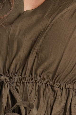 Tudors Kadın Standart Fit Normal Kesim V Yaka Beli Büzgülü Bağcıklı Bluz Geniş Paça Haki Pantolon Takım-51028