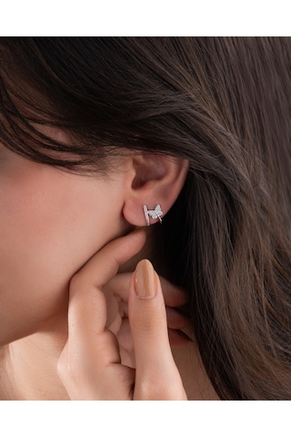 925 Ayar Rodyum Kelebek Motifli Piercing Görünümlü Çivili Gümüş Küpe Çift Kullanım Re10222