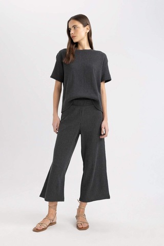 DeFacto Wide Leg Geniş Bol Paça Normal Bel Bürümcük Kapri Pantolon C4329AX24SPBK81